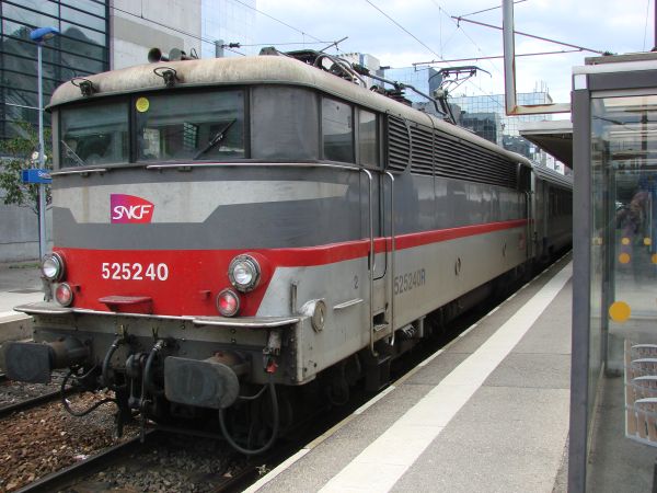 fr-sncf-bb25200r-grenoble-270607-full.jpg