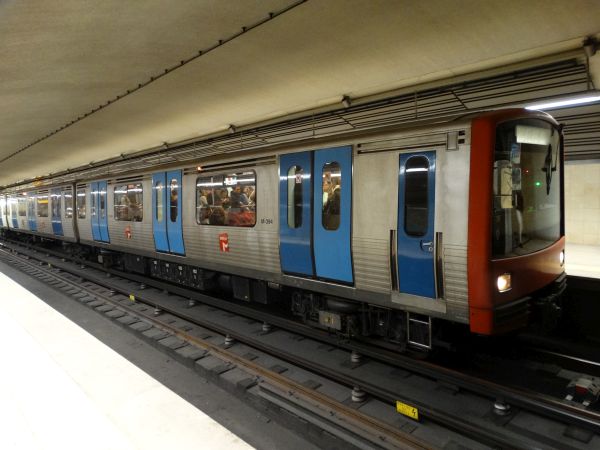 pt-carris-metro394-entredoscampos-131217-full.jpg