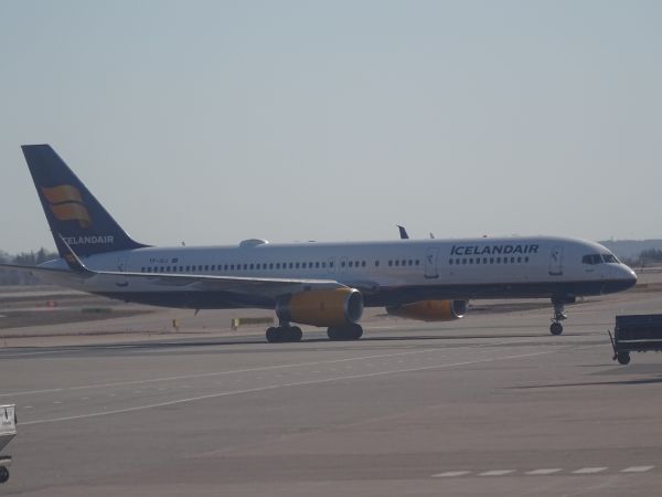 fi-icelandair-tfisj-helsinkivantaa-030419-full.jpg