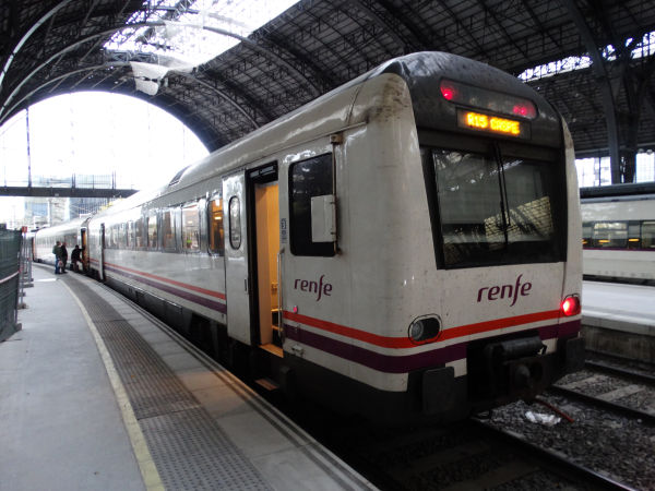 es-renfe-448-barcelonafranca-081118-pic2-full.jpg