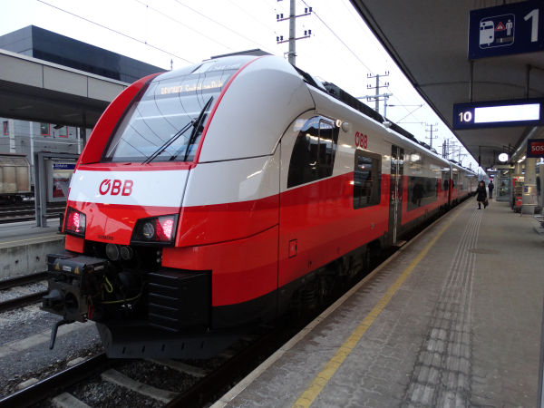 at-oebb-4744-linz-150318-full.jpg