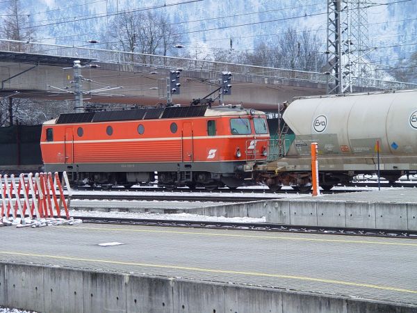 at-oebb-br1044-bludenz-050103-full.jpg