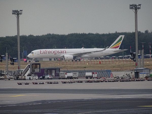 de-ethiopian-a350-frankfurt-030622-full.jpg